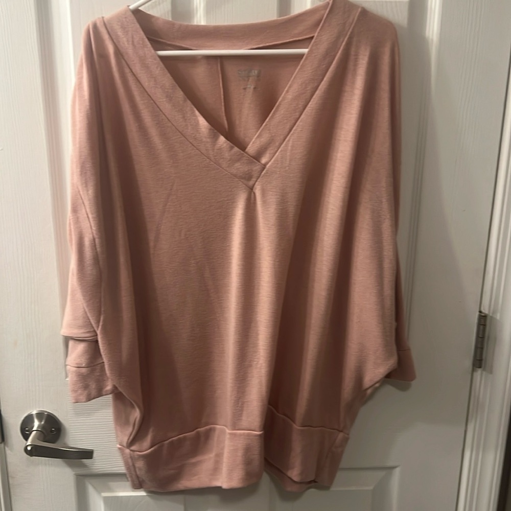 Women’s SoHo Vneck Top